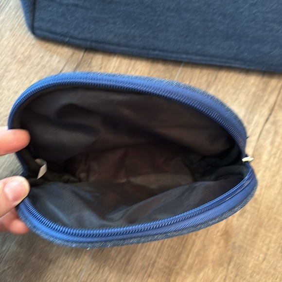 Women’s Shoulder Purse with matching zipper pouch in denim - Picture 5 of 9